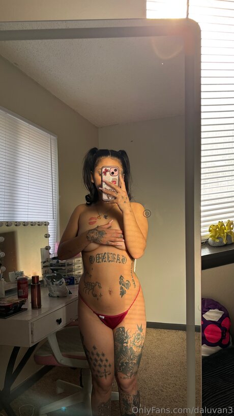 Daluvan3 セックスポルノスター 写真