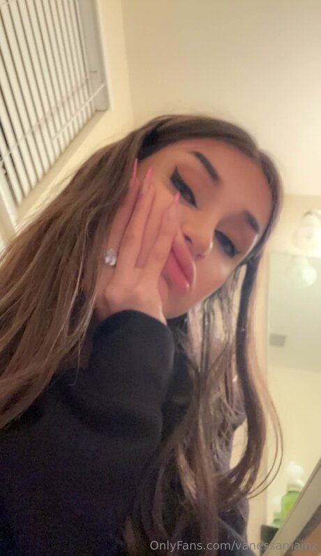 Vanessamainz セックススター 画像