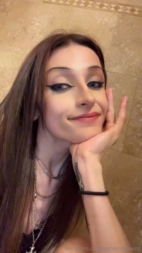 Vanessamainz ホットモデル 写真