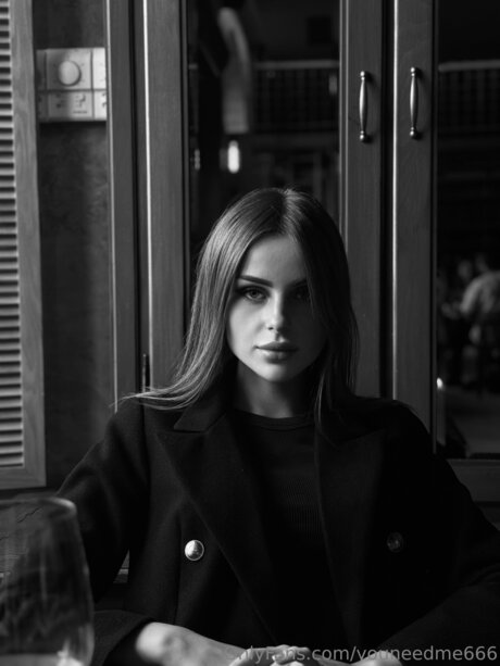 Youneedme666 ポルノスター 無料 写真