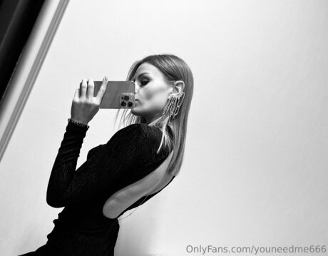 Youneedme666 完璧な女優 ギャラリー