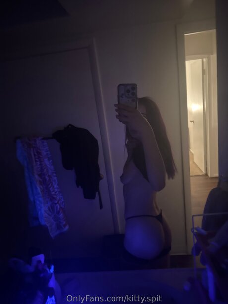 Kitty Spit ポルノ女優 ギャラリー