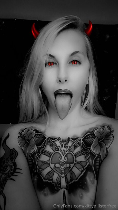 女性の筋肉オンリーファンズ ホット裸 写真