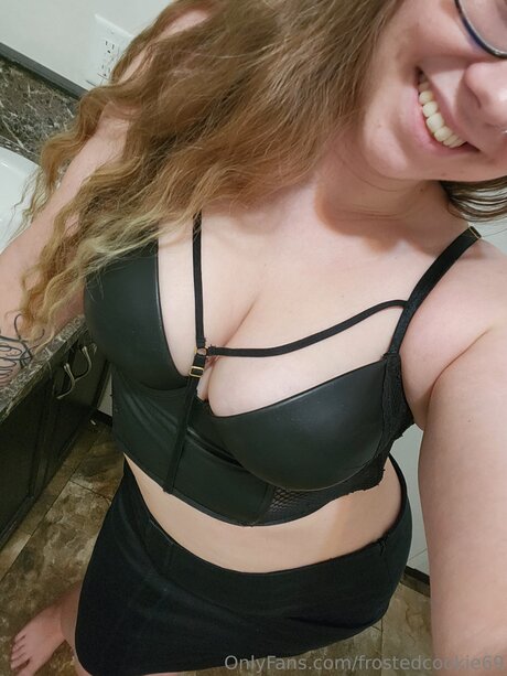 Frostedcookie69 セクシーモデル 写真