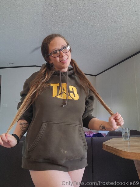 女性の筋肉オンリーファンズ ホットセックス 写真