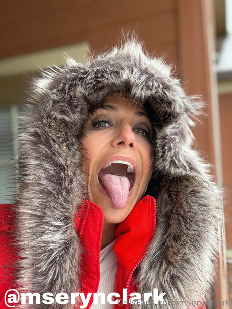 ダーティトークオンリーファンズ ポルノ 写真