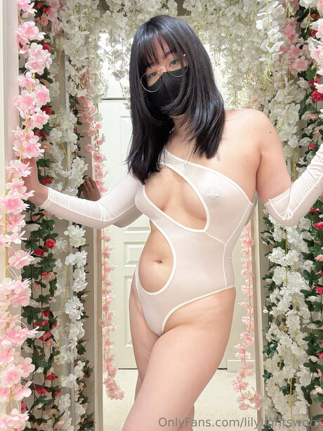 ロシアのお母さんOnlyFans ポルノグラフィック 画像