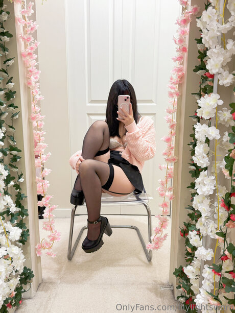 母乳オンリーファン ホットポルノ 画像