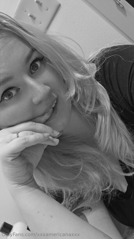 Xxxamericanaxxx かわいいモデル 写真