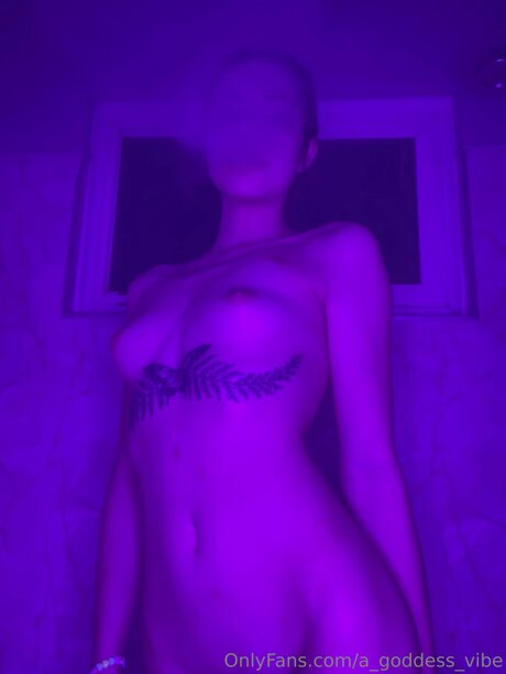 A Goddess Vibe 素敵なモデル 写真