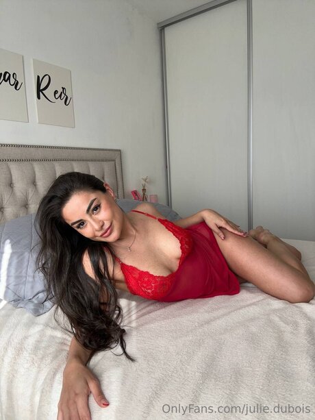 Julie Dubois HDモデル 写真