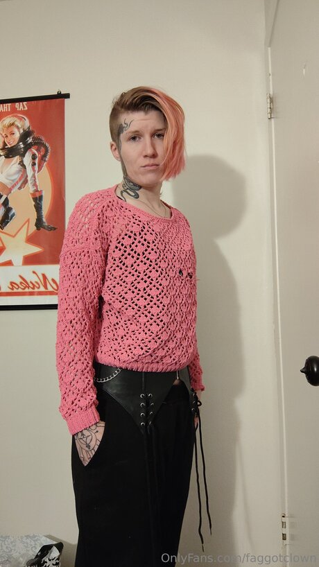 逆騎乗位 オンリーファンズ 美しい 写真