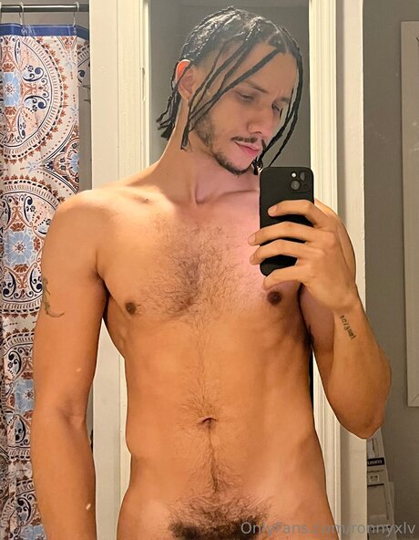 Ronnyxlv エロティックなスター 画像