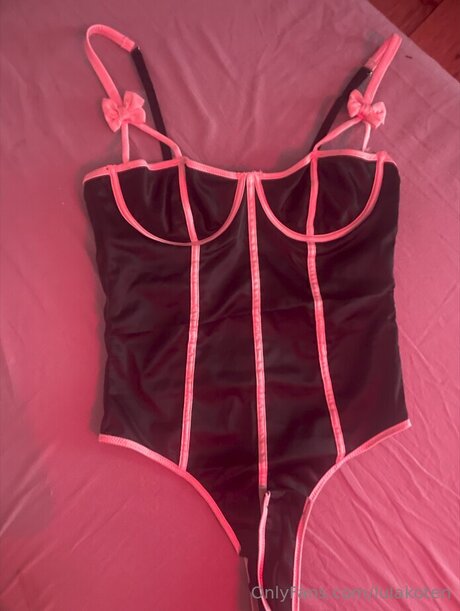 熟女クーガーオンリーファンズ ホットxxx 写真