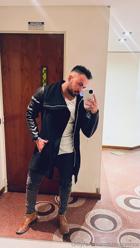 Brandonmor ポルノスター 独占 画像