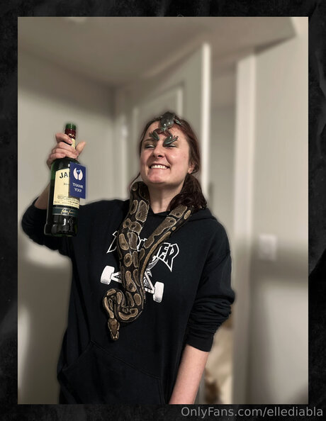 Ellediabla アートポルノスター 写真