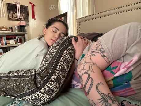 Spoilkarma ポルノモデル 写真