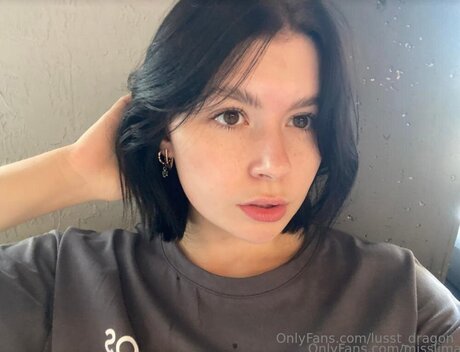 Lusst Dragon かわいいモデル ギャラリー