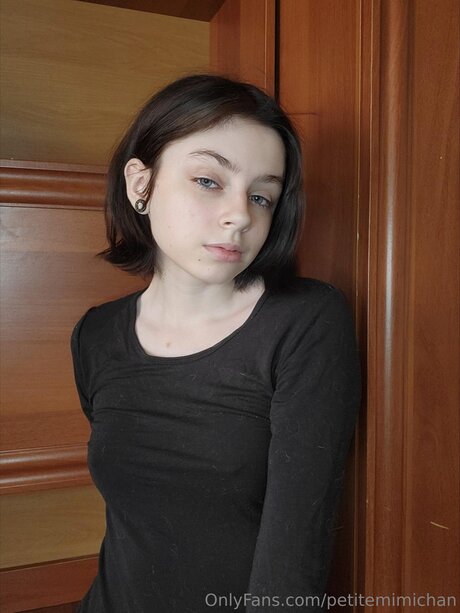 Petitemimiuwu 最高の女優 写真