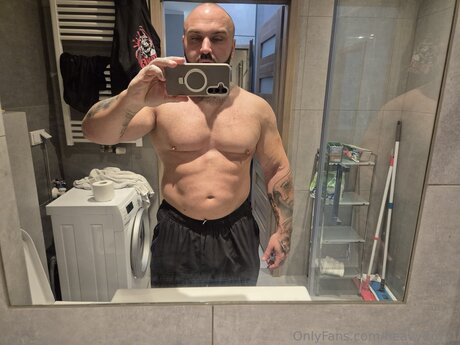 Heavyduty1 エロティックなモデル ギャラリー