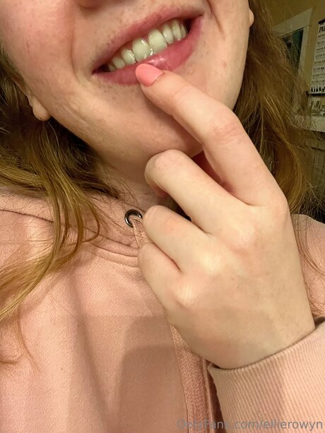 Ellierowyn 最高の女優 ギャラリー