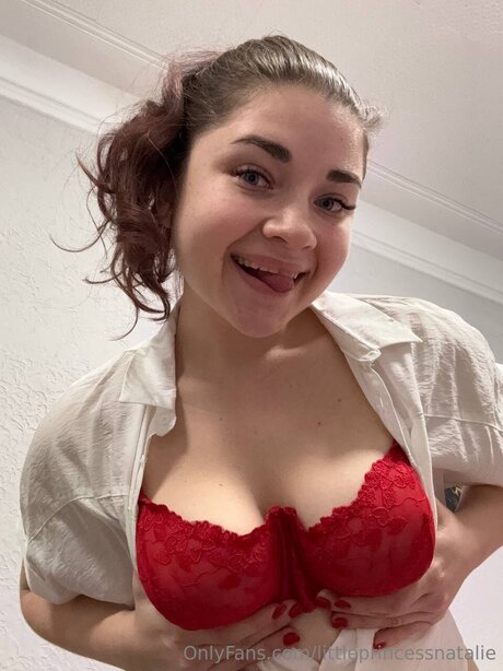 女装オンリーファン 無料セクシー 画像