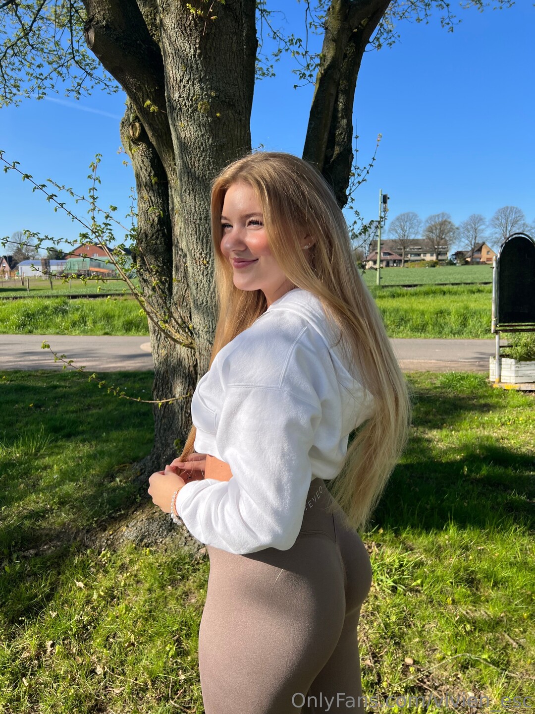 曲線美のランジェリーOnlyFans 無料アダルト 写真