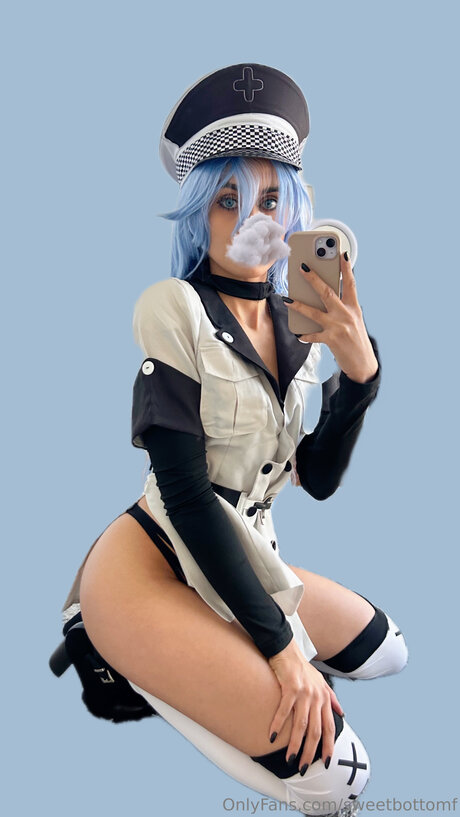 ブッシュ・オンリーファンズ セックス 写真