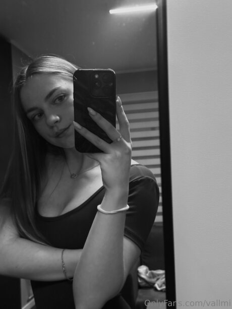 巨大なチンポを持つシーメールオンリーファンズ 無料セックス 写真