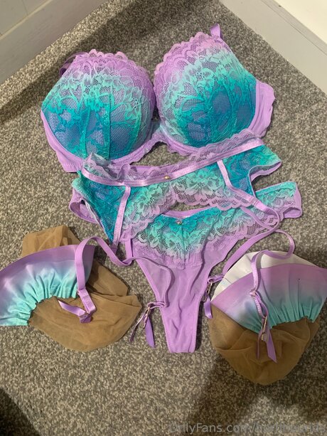 Hornhounds ポルノモデル 画像