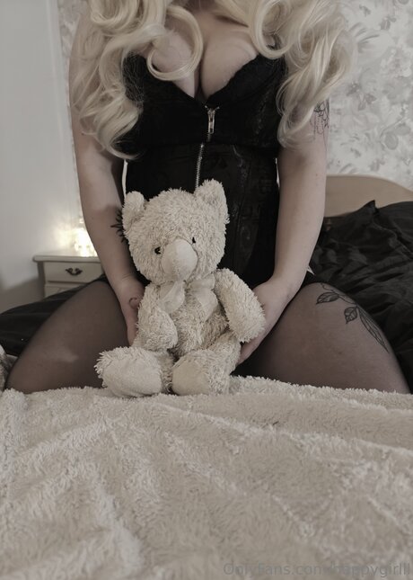 大きな猫オンリーファンズ ヌード ギャラリー