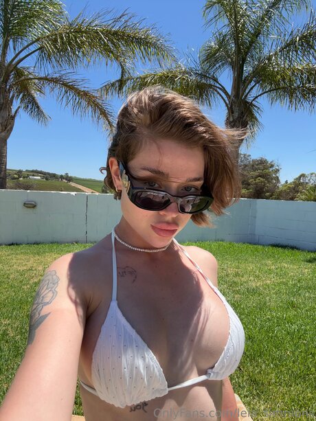 Leia Simmons ポルノスター 画像