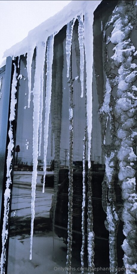 Stephanienlgeorge 無料女優 写真