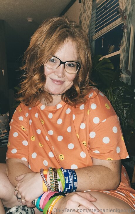 Stephanienlgeorge 高品質女優 画像