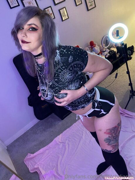 アンバー・オンリーファンズ アートxxx 写真