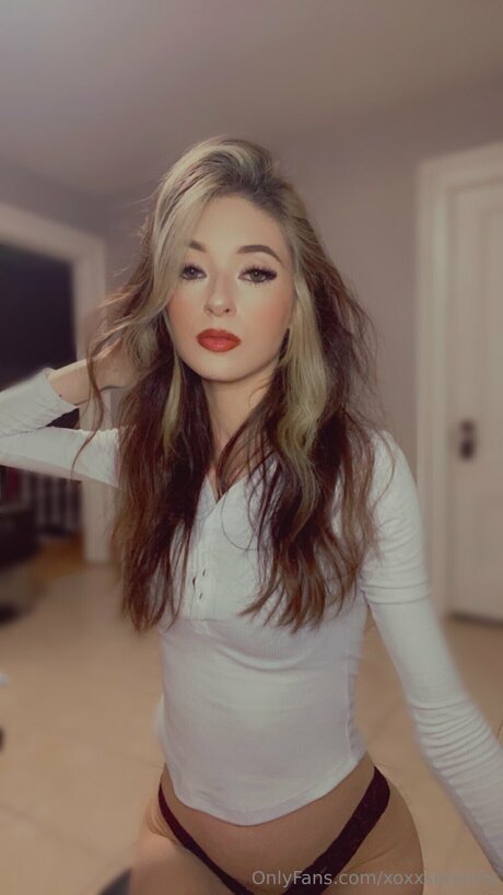 Toxiicfairy ポルノスター 美しい ギャラリー