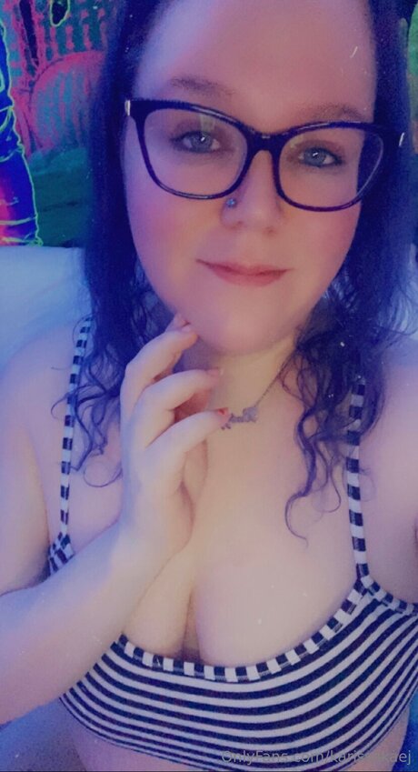 Karissakaej ヌードスター ギャラリー