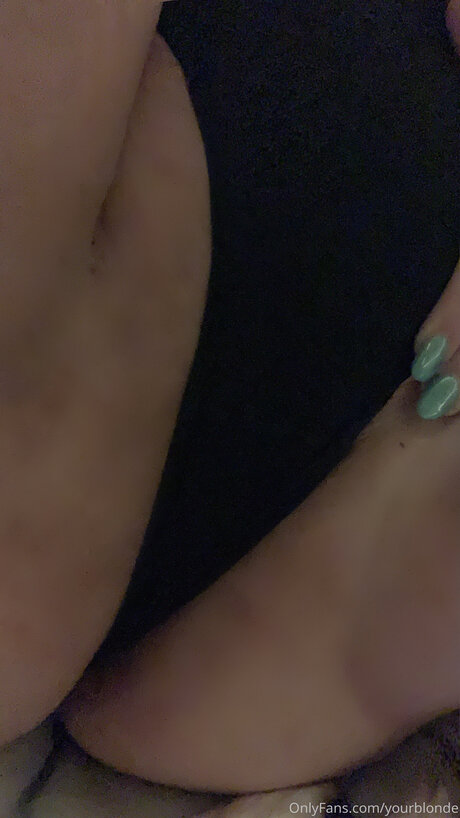 Yourblonde 女優 画像