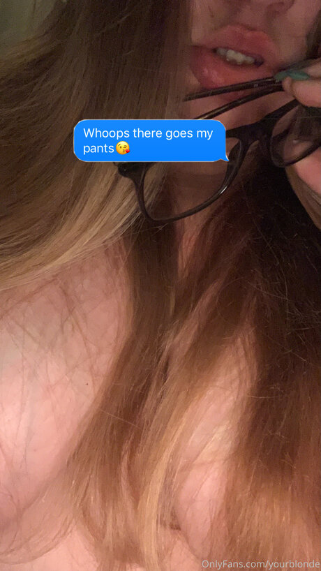 Yourblonde 美しいポルノスター ギャラリー