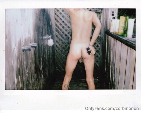 Corbinorion ポルノスター セクシー 写真