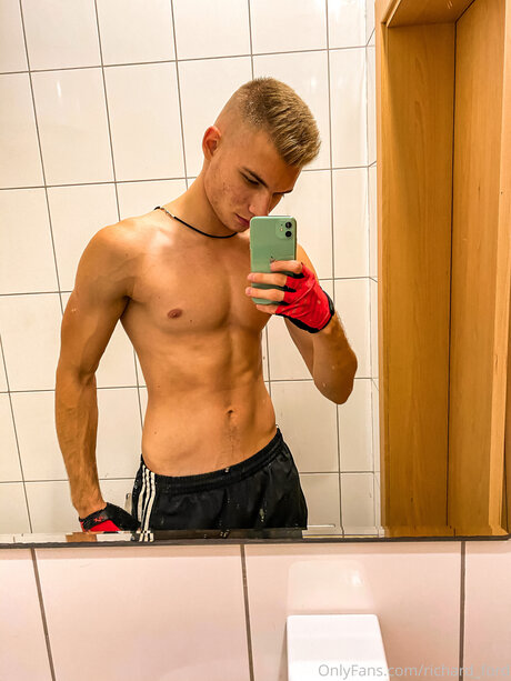 Richard Ford ポルノスター エロティック ギャラリー