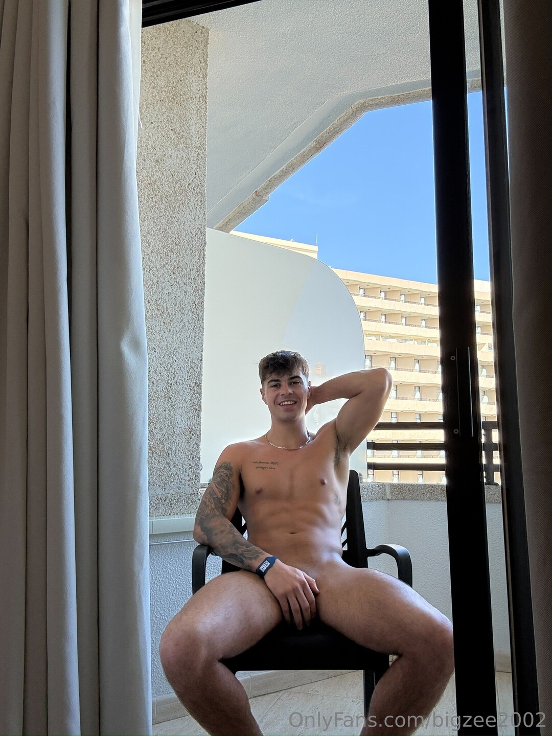 Bigzee2002 美しいモデル ギャラリー