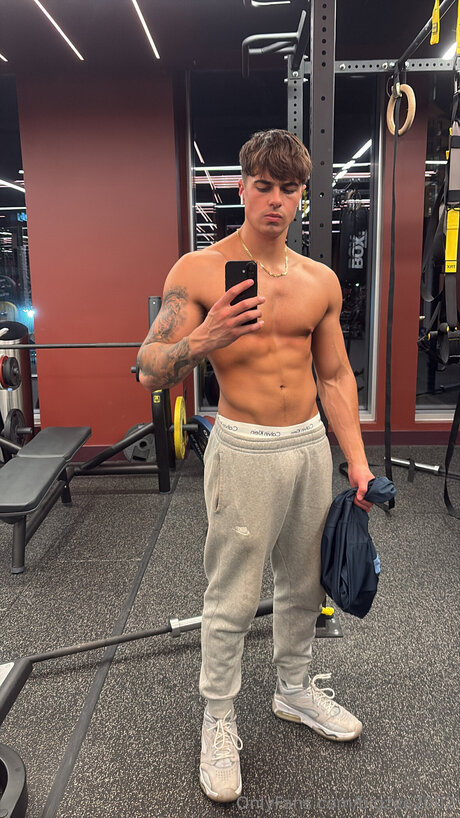 アジアの若者OnlyFans 美しいヌード 写真