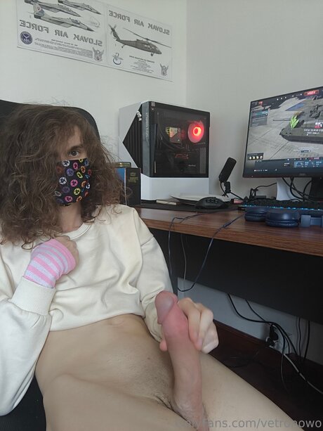 ダーティトークオンリーファンズ 無料 写真