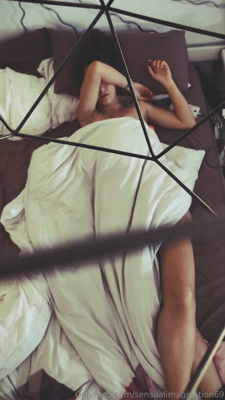 Sensualimagination69 セクシーなポルノスター 画像