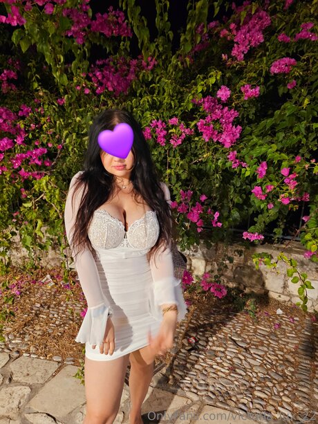 Victoria Lux 22 ポルノスター xxx 画像