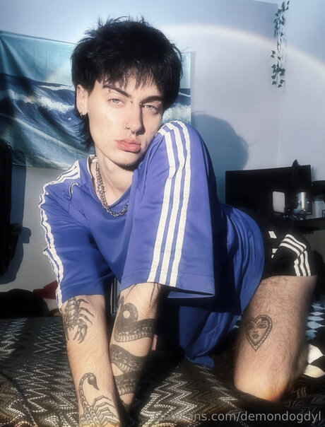 Demondogdyl 無料モデル 写真