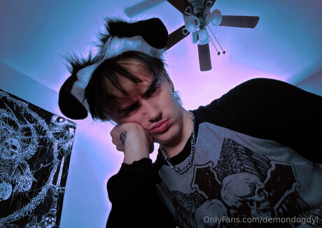 Demondogdyl スター ヌード ギャラリー