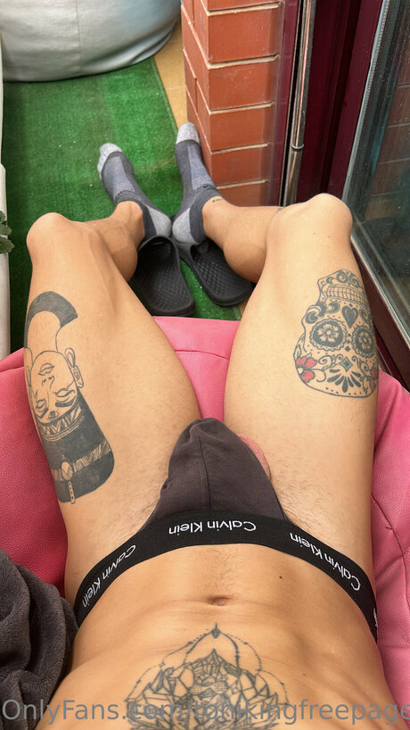 Tonikingfreepage 可愛いモデル 写真