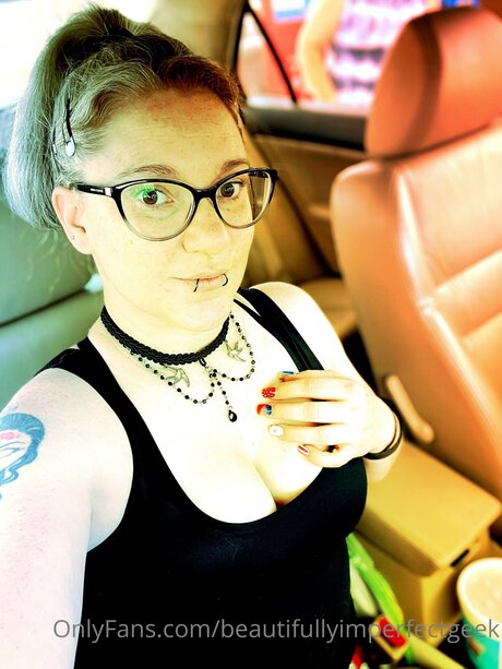 Beautifullyimperfectgeek ヌード女優 ギャラリー